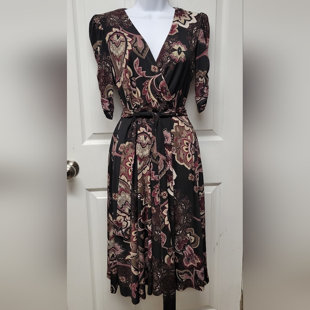 JESSICA HOWARD Black and Burgundy Floral Dress - 4P (PRE-OWNED)